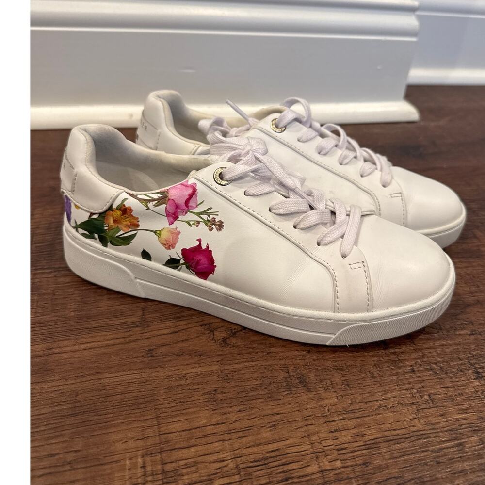 Ted Baker Artel Floral Print White Trainer Lace up Sneakers Women's Size 7